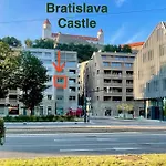 Апартаменты Romance Under The Castle Братислава