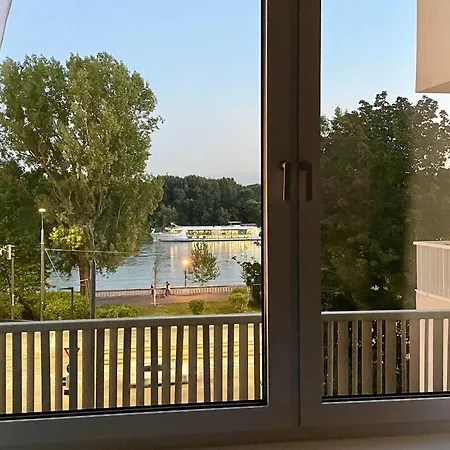 Romance Under The Castle Apartamento Bratislava
