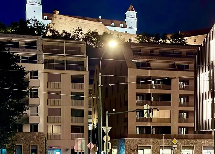 Romance Under The Castle * Pozsony